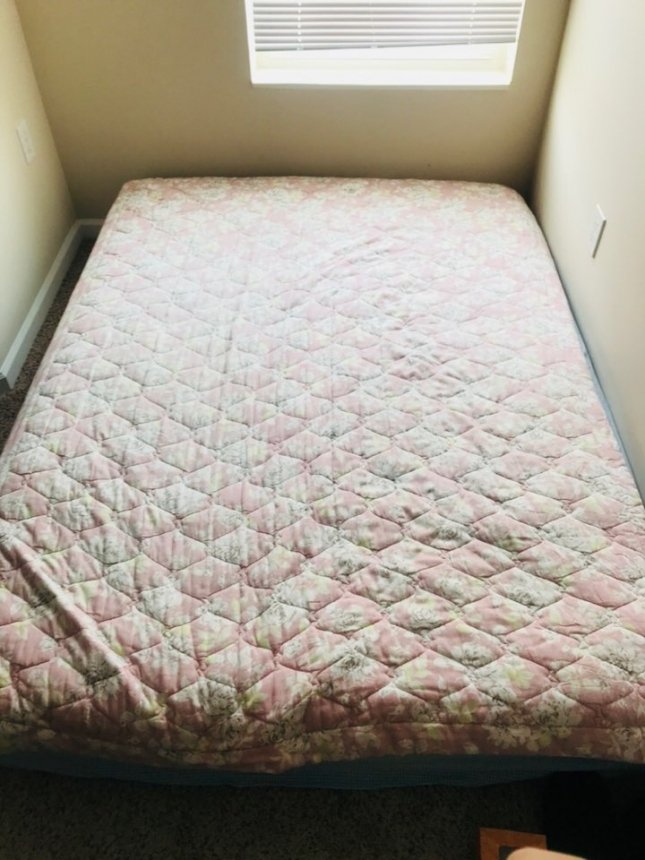 침대1.jpg