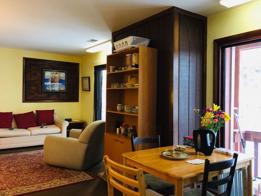 livingroom 1.jpg