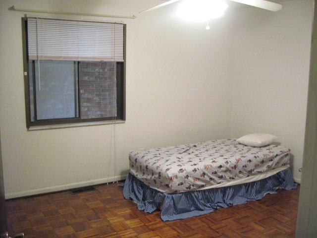 room 010.jpg