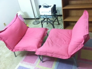 핑크의자.JPG
