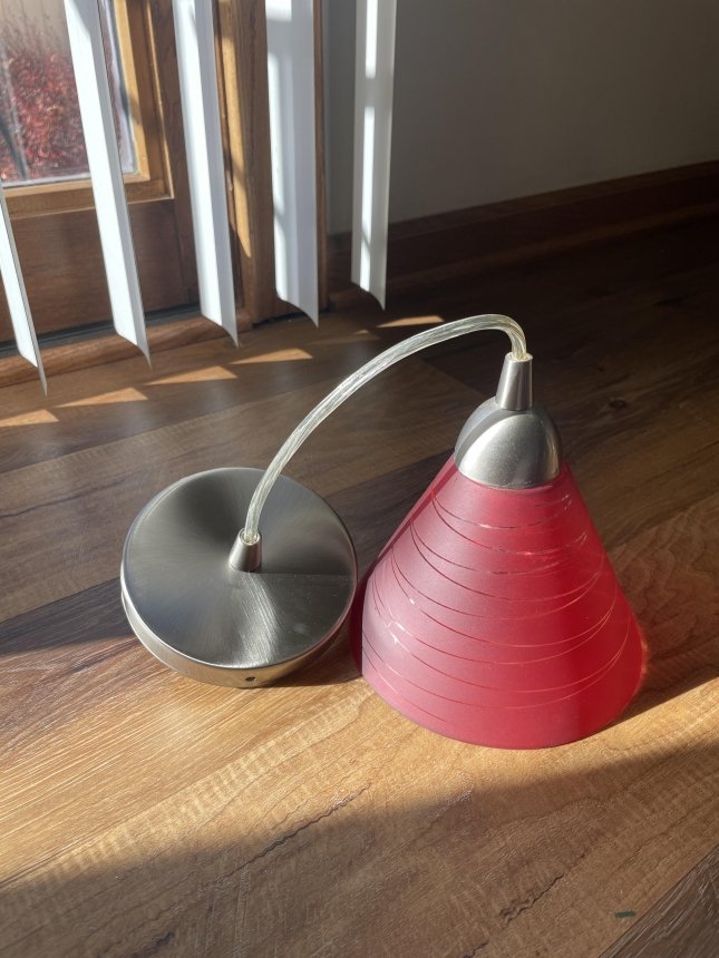 red pendant light03.jpg