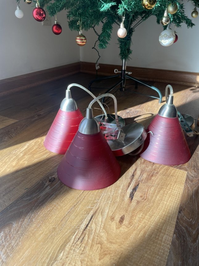 red pendant light04.jpg