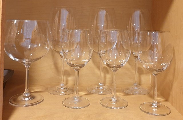 Wine glasses.jpg