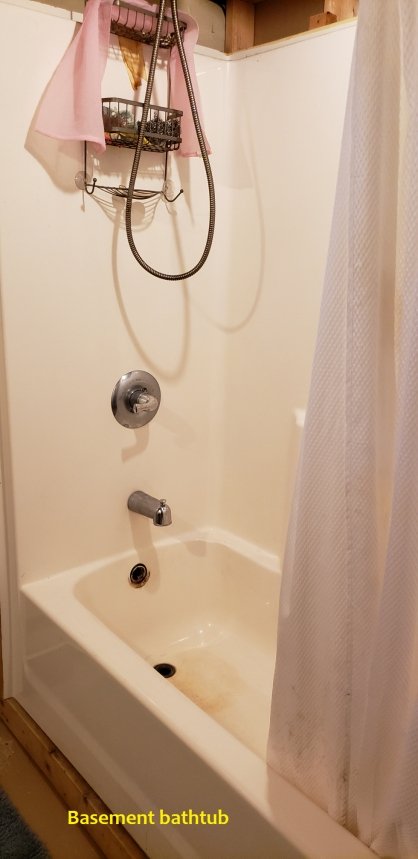 17 Basement bathtub.jpg