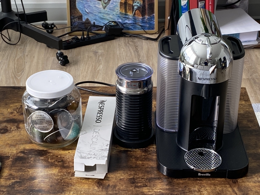 Nespresso by Breville VertuoLine Coffee and Espresso Maker 커피머신 팝니다. 사고팔기 오하이오 한인 커뮤니티